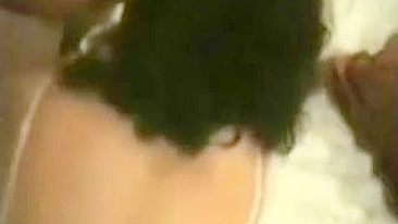 Ménage Amador Francês com Meia-Calça e Meias Sensuais