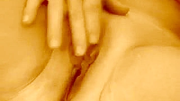 Orgia Caseira com MILFs Bissexuais e Cornos