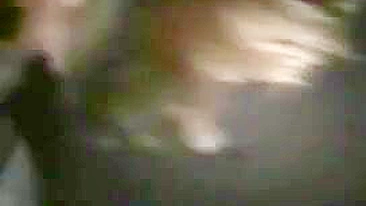 Morena gata leva creampie em ménage amador