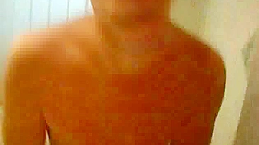 Jovens Universitárias em Ménage Quente no Banho