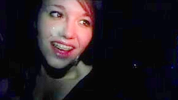 Bukkake Caseiro com Novinhas de Aparelho nos Dentes