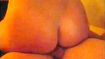 Loira Swingueira em Ménage Caseiro com Dois Paus e Gemidos