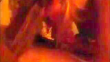 Loira Swingueira em Ménage Caseiro com Dois Paus e Gemidos