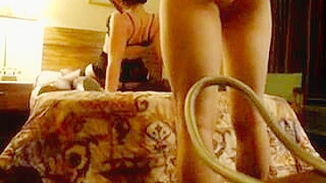 Gangbang Interracial de Swing com MILF Casada de Meia-Calça