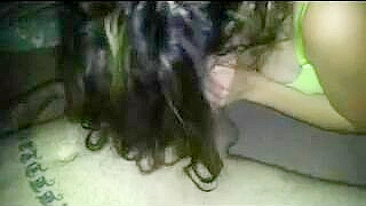 Ménage Amador com Garotas Tatuadas - Sexo em Grupo Caseiro