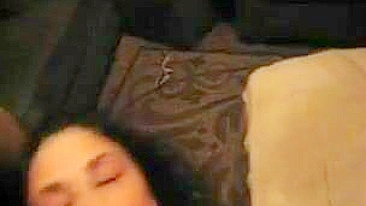 Swing Safada Leva Dupla Gozada em Trio Caseiro com MILF Morena