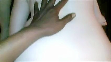 Suruba interracial inesquecível com pau preto grande e putinhas bissexuais