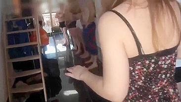 Adolescente Alemã Safada Ganha Facial e Engole no Aniversário