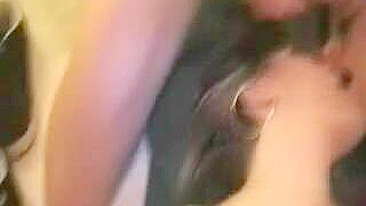 Esposa Ménage com Amigos - Troca de Porra e Gozada na Cara