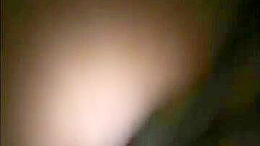 Esposa Swinger Asiática em Gangbang Cremoso Ménage Caseiro