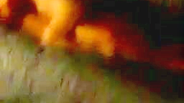 Morena amadora em ménage com corno e amigo dele