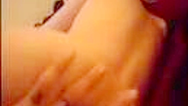 Loirinhas Universitárias de Peitos Pequenos Levam Pauzão em Trio Amador