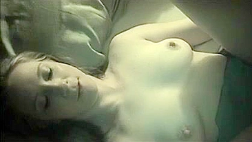 Esposa Cornuda Geme enquanto Marido Filma com Pauzudo