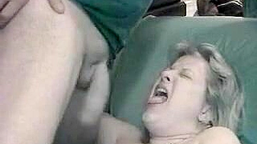 Ménage Gangbang MILF - Esposa Gorda em Sexo Selvagem