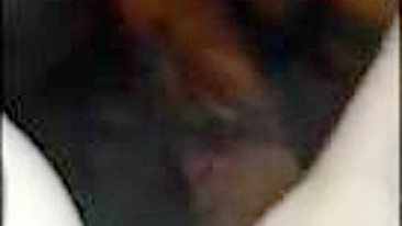 MILF Peituda Swingueira Gangbanged em Pornô Amador Caseiro