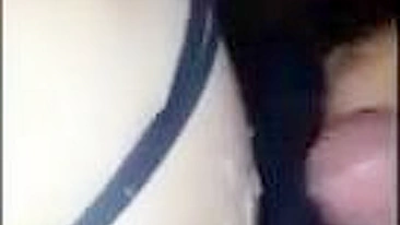 MILF Peituda Swingueira Gangbanged em Pornô Amador Caseiro