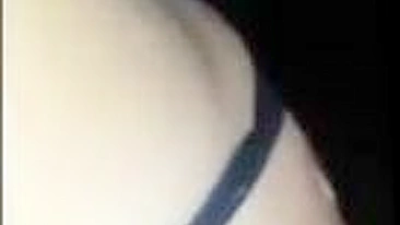 MILF Peituda Swingueira Gangbanged em Pornô Amador Caseiro