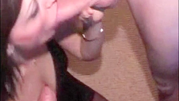 MILF em Boquete a Três Amador Chupando Duplo