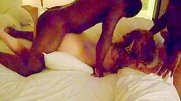 MILF Samantha em trio amador com negão e pauzão