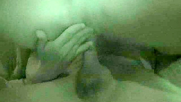 Ménage Lésbico Amador Lambe Bucetas Quentes em Sexo Grupal Caseiro