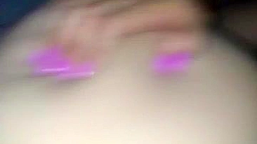 MILF Casada Dá uma Mão em Ménage Amador