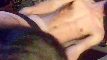 Esposa Safada e Luxuriosa Cornuda por Amigos Swingueiros de Pau Grande em Trio Caseiro