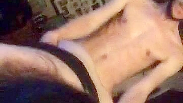 Esposa Safada e Luxuriosa Cornuda por Amigos Swingueiros de Pau Grande em Trio Caseiro