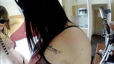 Ménage Francês Amador com Lésbicas, Anal e Swing Caseiro