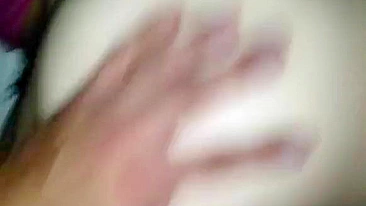 Lésbicas Amadoras em Ménage Anal com Creampie