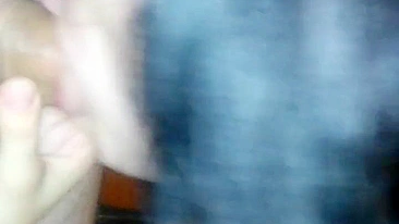 MILF Russa Engasga com Porra do Marido em Boquete Corno Amador