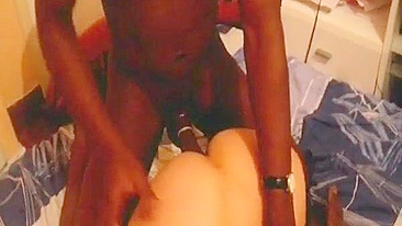 Esposa em Gangbang Interracial com BBCs em Ménage Caseiro
