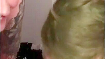 Suruba Bissexual Universitária com Gozada na Boca e Oral