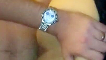 Ménage Caseiro Amador com Esposa Vendada e Marido Corno