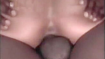 MILF em Gangbang com Paus Pretos Grandes em Ménage Amador