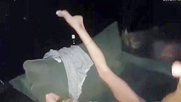 Gangbang Interracial de Esposa em Orgia Amadora com Paus Pretos Grandes