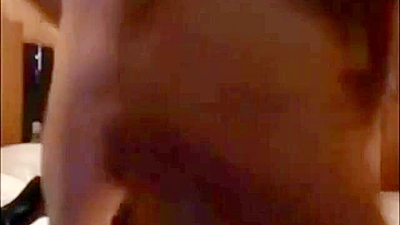 Aventura de Trio com Esposa Insaciável - Suruba Amadora com Marido Corno