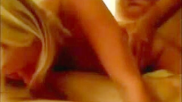 Esposa Ninfomaníaca em Suruba Eletrizante - Gangbang Caseiro Amador #Esposa #Suruba