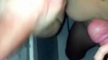 MILF Safada Adora Dois Paus em Ménage Amador