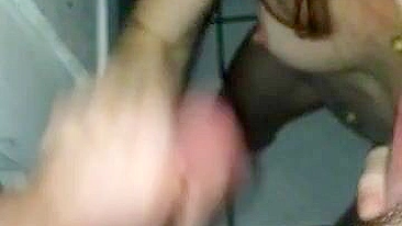 MILF Safada Adora Dois Paus em Ménage Amador