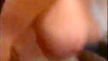 Vida Secreta da Esposa - Suruba Interracial com Peitões e Touro Negro