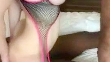 Esposa Interracial Levando Gangbang de BBC no Quarto de Hotel