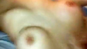 MILF Casada em Primeiro Ménage com Dois Negões