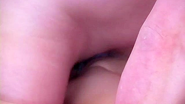 MILF Loira Esposa Quente em Ménage com Lésbicas Amadoras