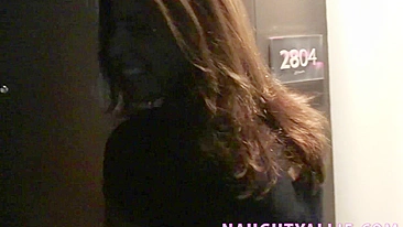 Ménage Bissexual Sedutor - Suruba Amadora com Esposa Lésbica e Marido Swing