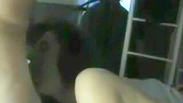 Esposa Safada Levando Suruba do Marido e Amigos em Pornô Caseiro