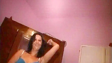 MILF Italiana Adora Surubas Anais e Casting Amador Peludo