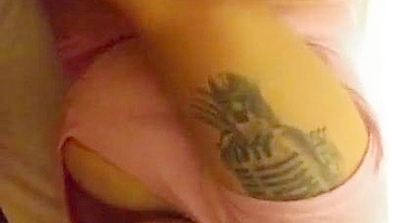 Esposa MILF em Orgia Excitante de Ménage com Dois Homens