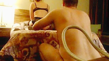 Gangbang Interracial com Esposa MILF em Ménage Excitante com BBC e Marido