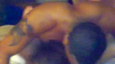 MILFs Interraciais Dividindo Negão em Ménage Amador