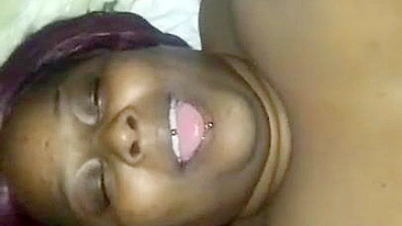 Puta BBW Preta em Boquete a Três Amador Caseiro com Gozada